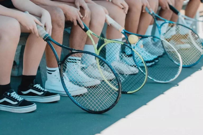 The Best Tennis Racquets for 2024 [Reviews]
