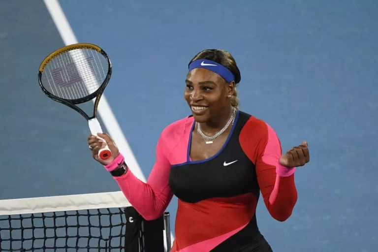 Serena Williams Racket and String [Updated]